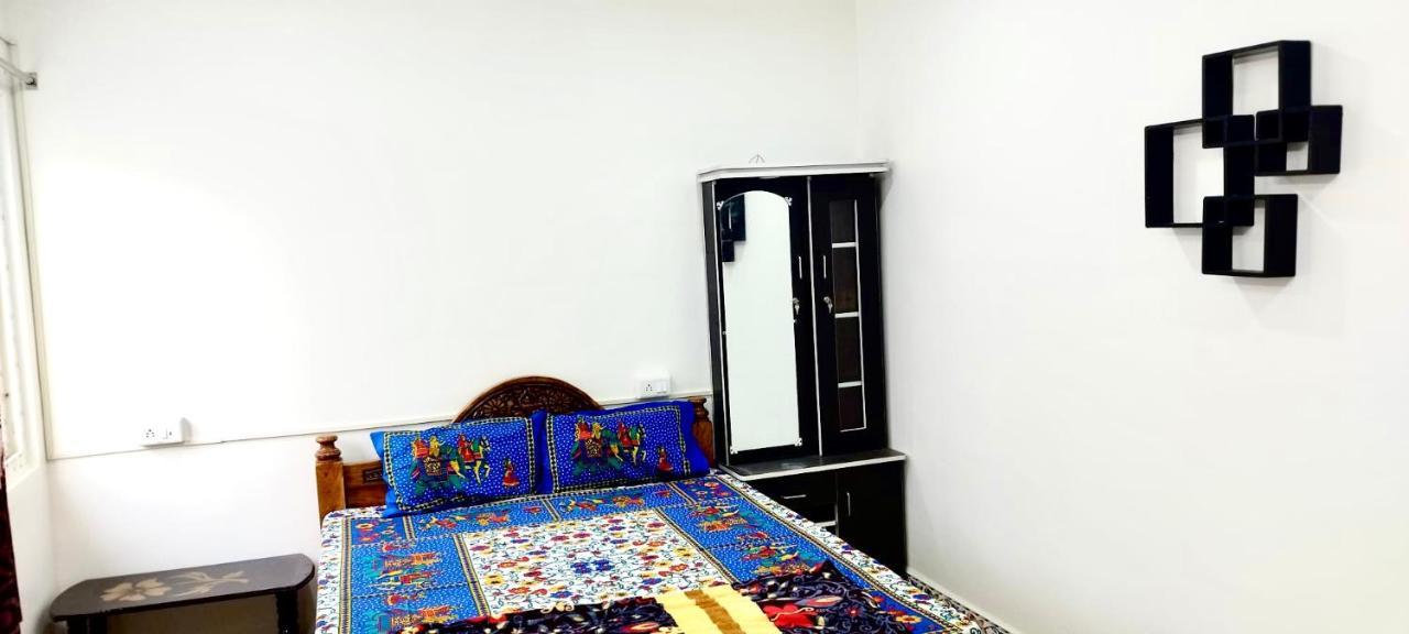 ホテル Kavieya Residency Pūrnānkuppam エクステリア 写真