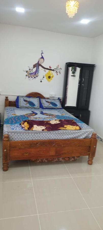 ホテル Kavieya Residency Pūrnānkuppam エクステリア 写真