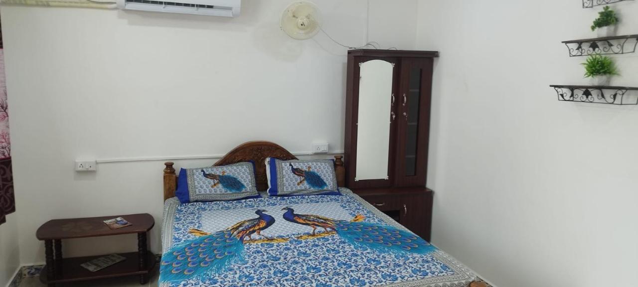 ホテル Kavieya Residency Pūrnānkuppam エクステリア 写真
