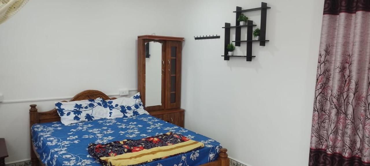 ホテル Kavieya Residency Pūrnānkuppam エクステリア 写真