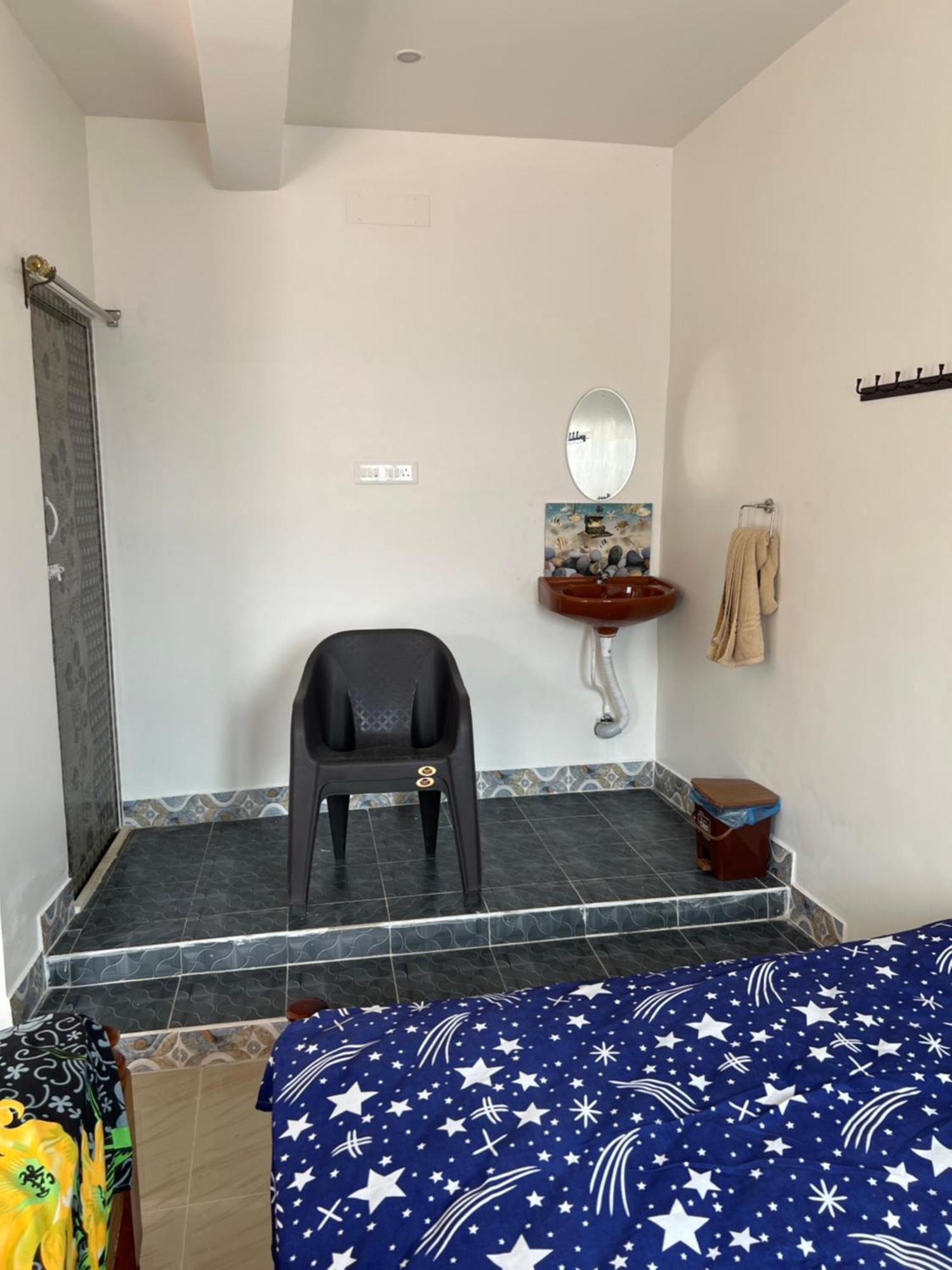 ホテル Kavieya Residency Pūrnānkuppam エクステリア 写真