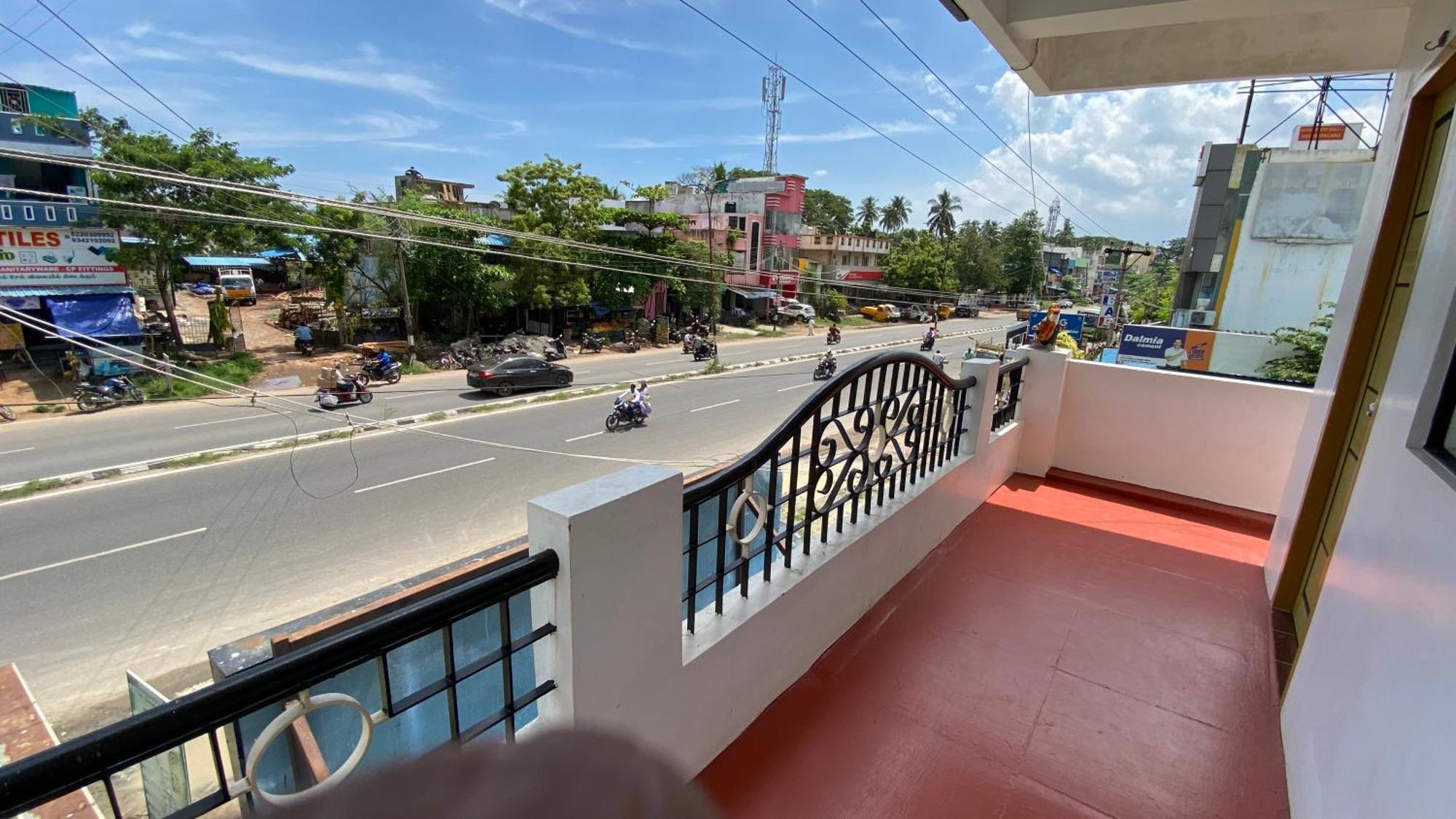 ホテル Kavieya Residency Pūrnānkuppam エクステリア 写真