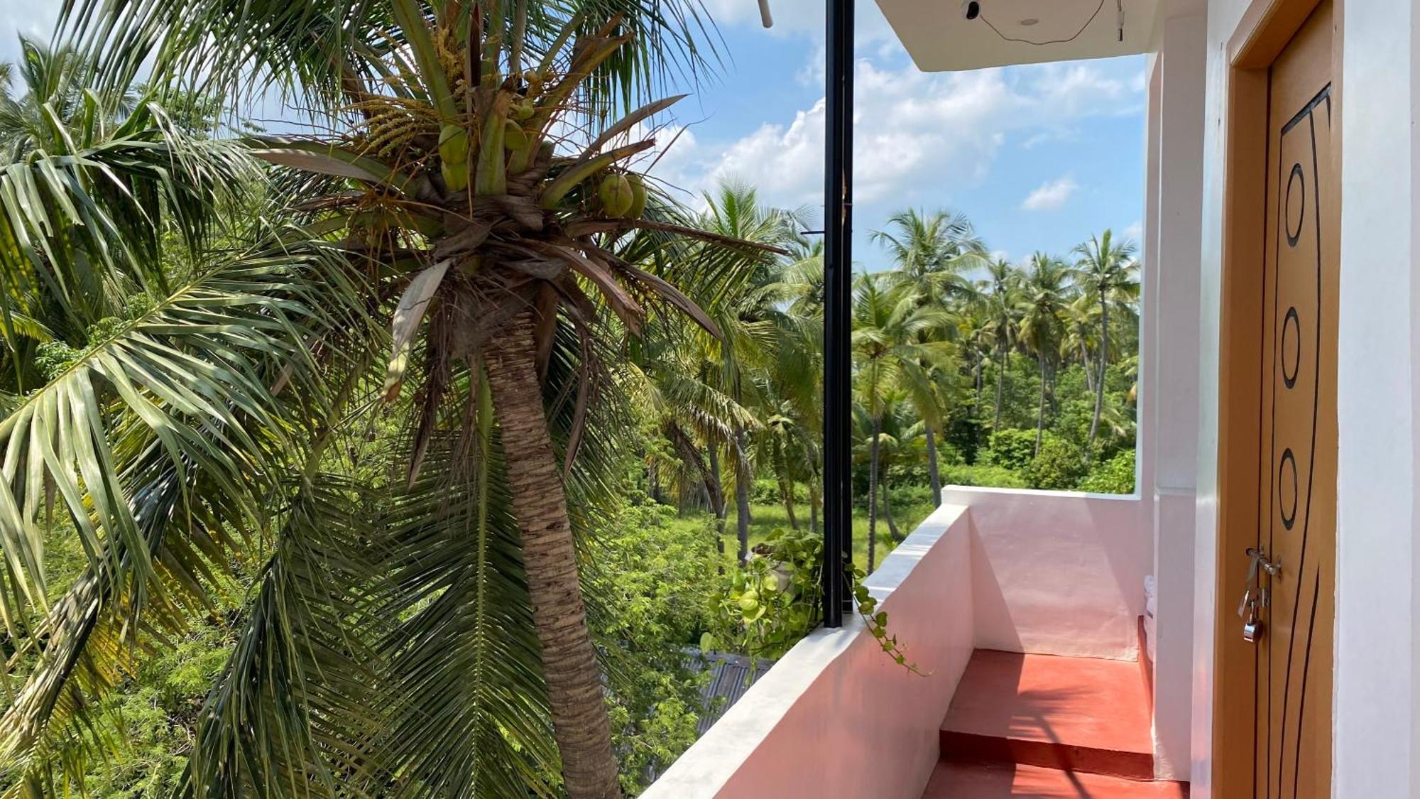 ホテル Kavieya Residency Pūrnānkuppam エクステリア 写真